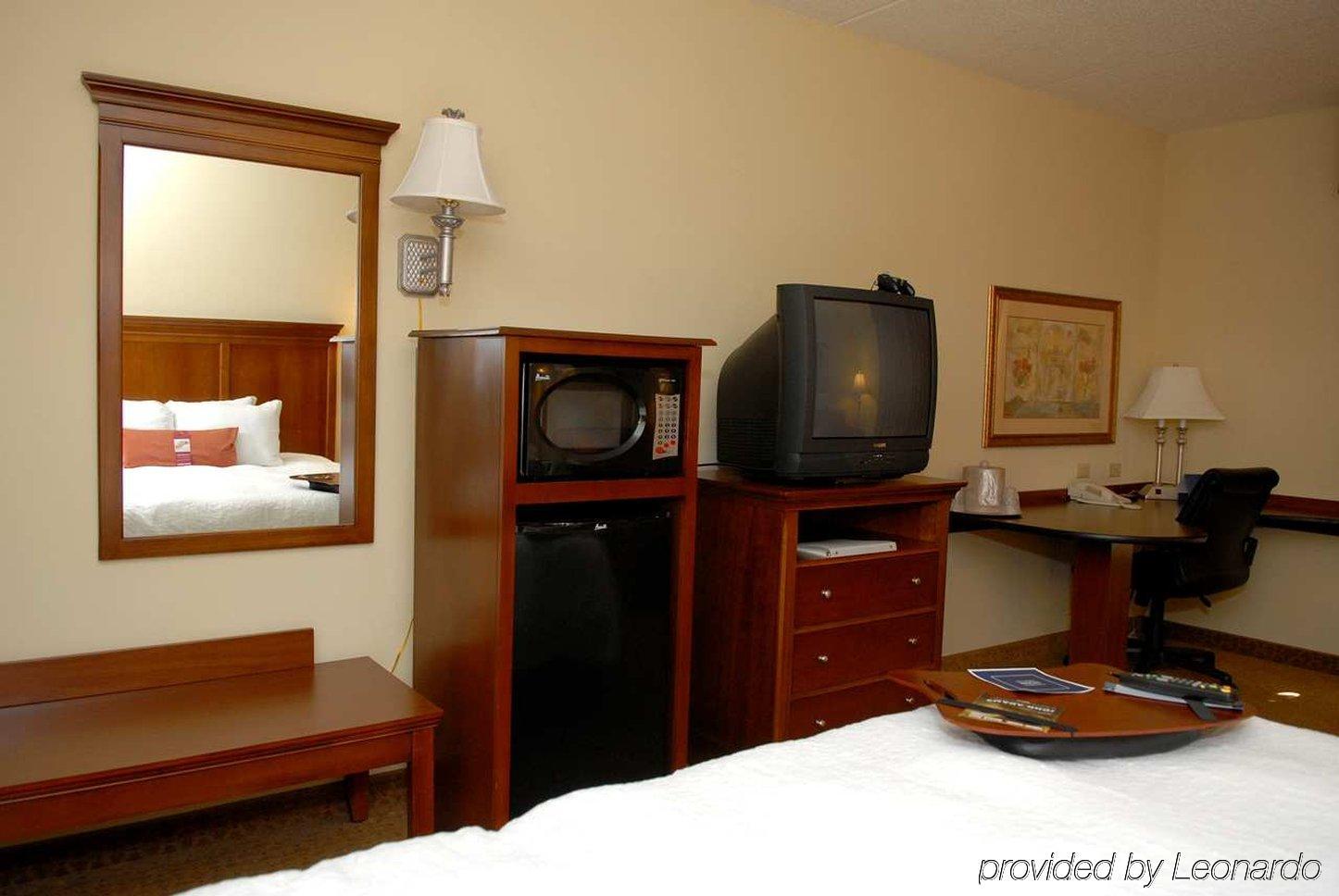 Hampton Inn & Suites Frederick/Fort Detrick Habitación foto